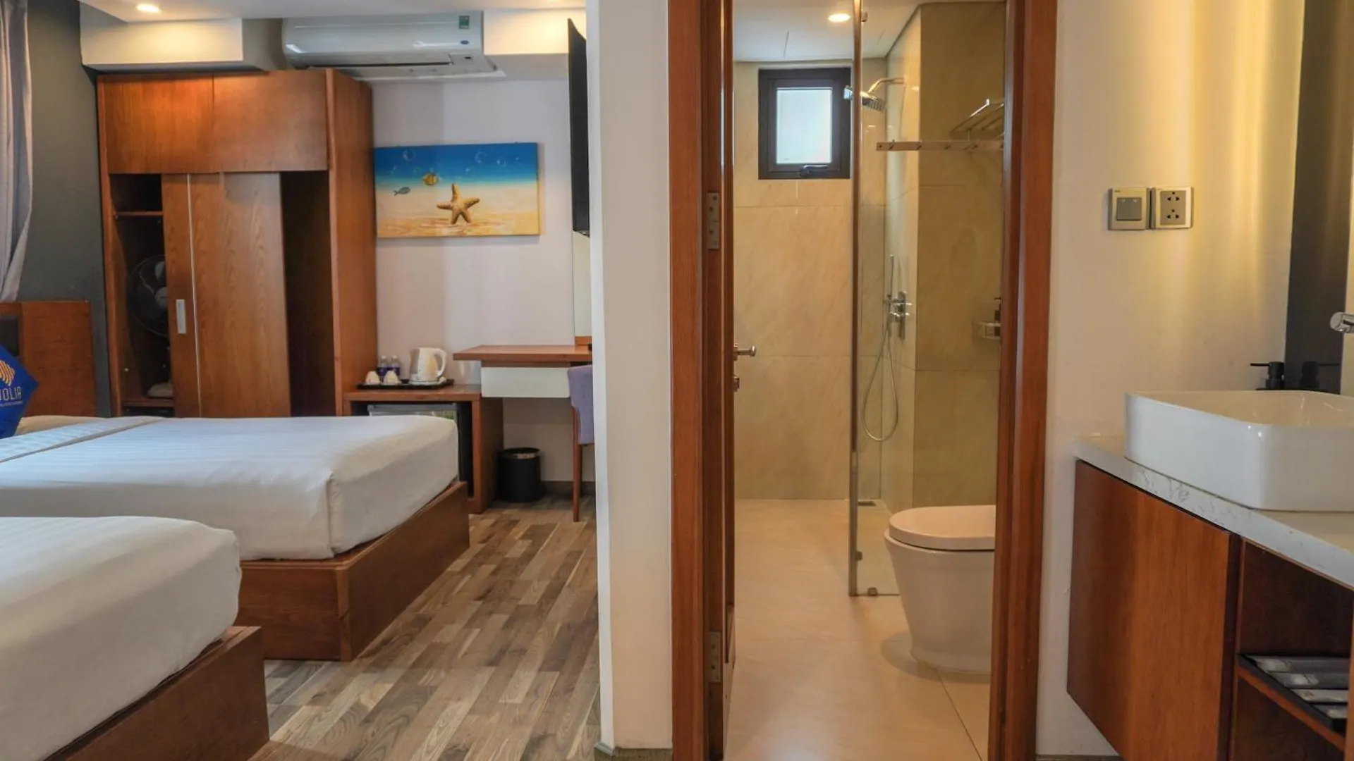 Jolia Hotel Danang Beach