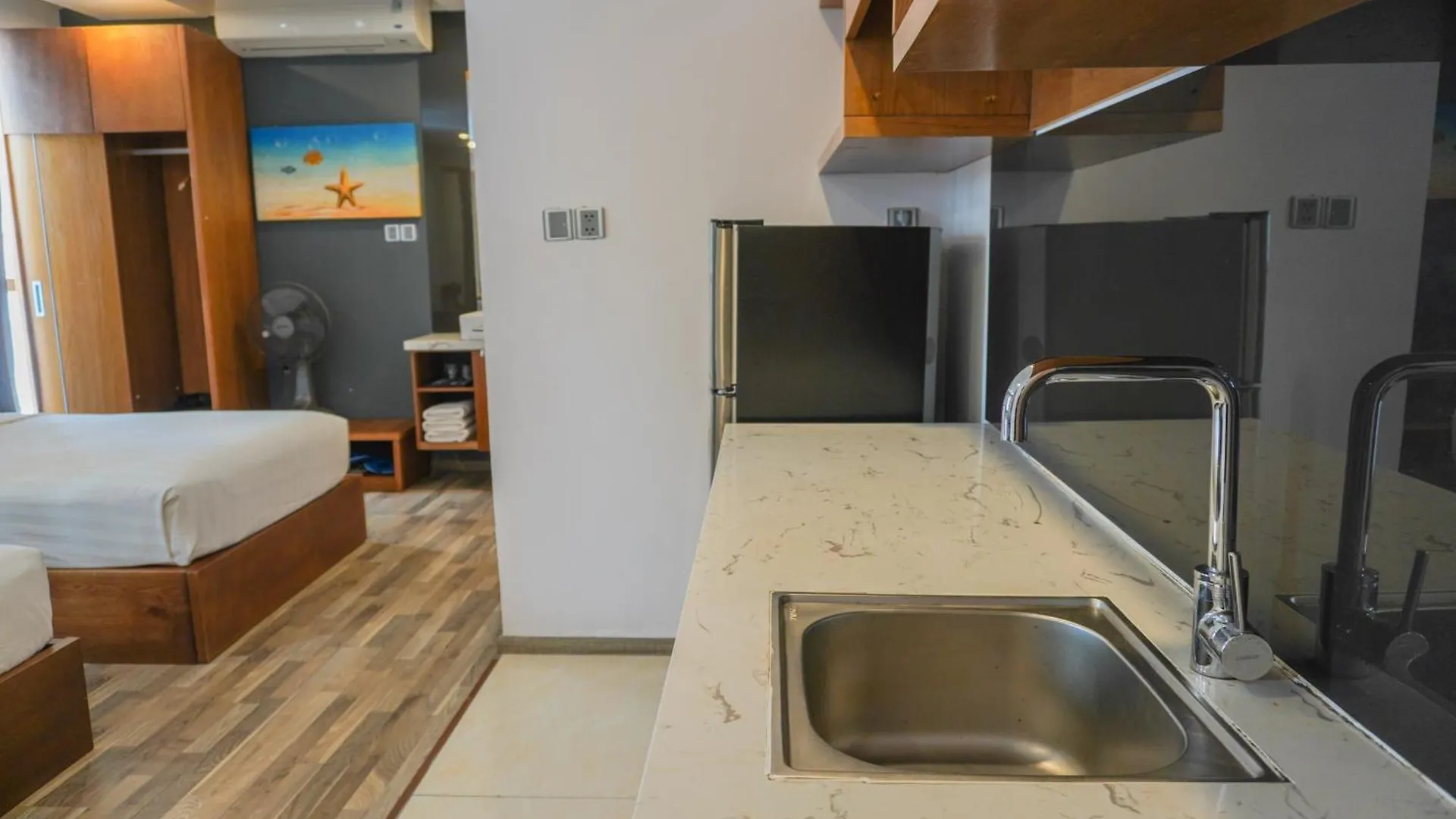 Jolia Hotel Danang Beach 4*, Da Nang