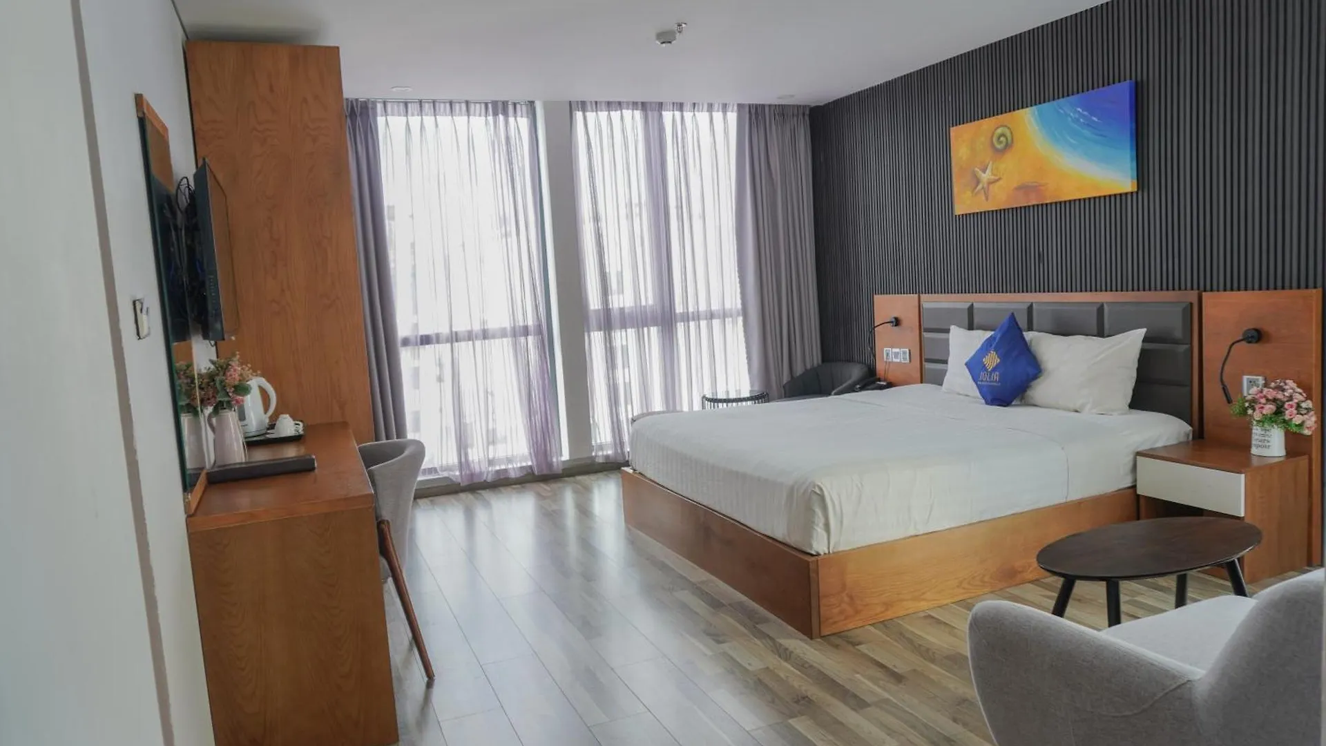 Jolia Hotel Danang Beach